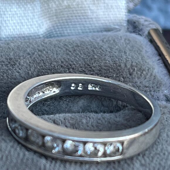 Vintage Cocktail Ring Size 7 1/4 With Cubic Zirconia and Sterling Silver - Picture 7 of 10